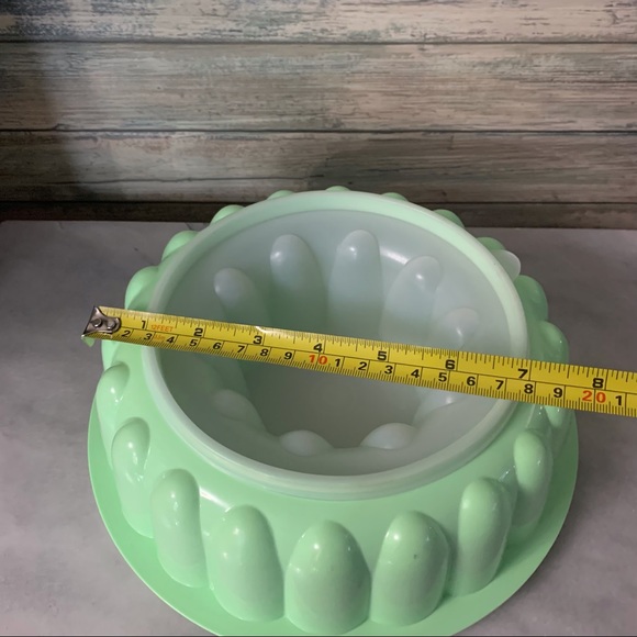 Vintage Tupperware Jello Gel Wreath Mold - Picture 5 of 8